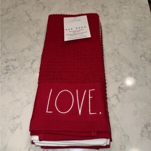 New Rae Dunn LOVE HUGS KISSES Kitchen Towels